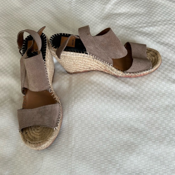 Dolce Vita Suede Wedge Sandals Size 8 - Picture 1 of 4